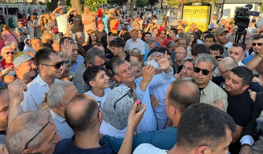 Özgür Özel'den Deniz Göktaş'a destek