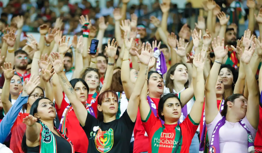 Amedspor Kocaelispor maçı için nefesler tutuldu