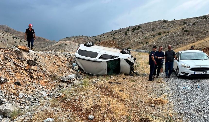 Adıyaman’da takla atan araçta 6 yaralı