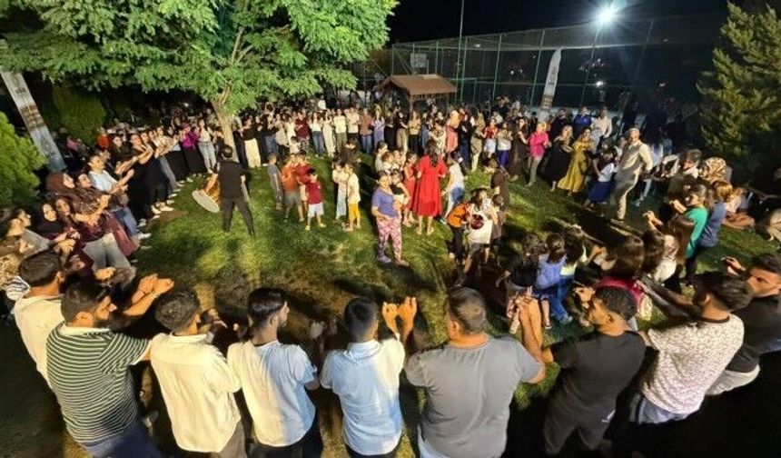 Mardin Artuklu’da açık hava müzik şöleni