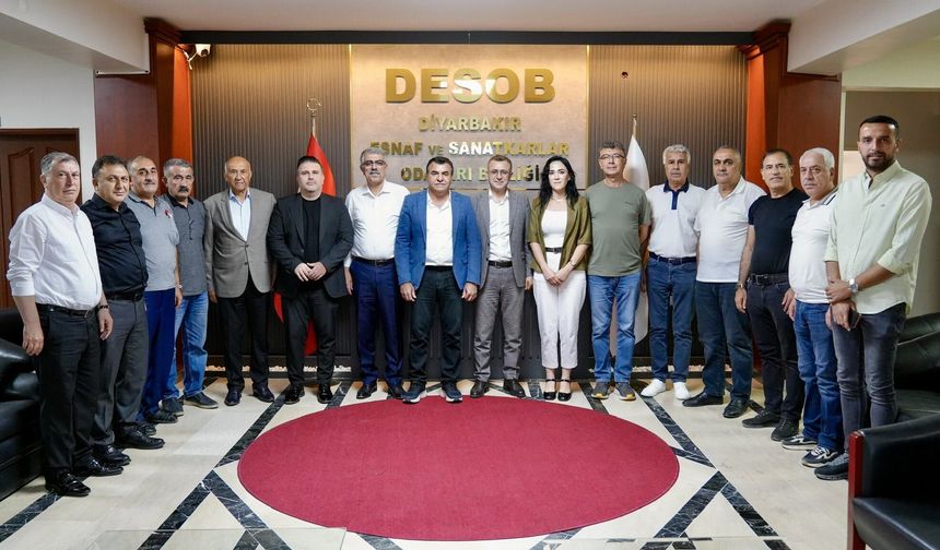 Diyarbakır'da DEM Parti'den DESOB'a geçmiş olsun ziyareti
