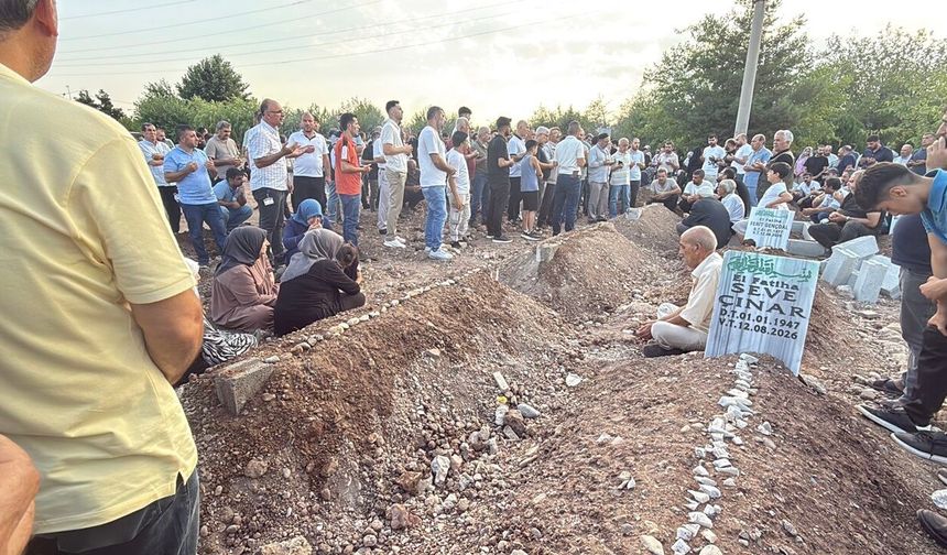 Diyarbakır’da 5 kardeş ve 2 yeğen yan yana defnedildi