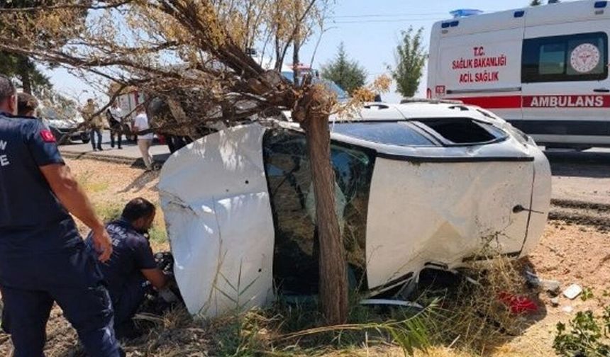 Düğün törenine giderken kaza yaptı: 6 yaralı