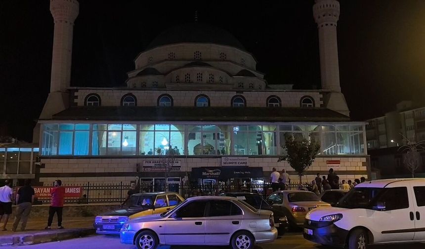 Camide ölü bulundu