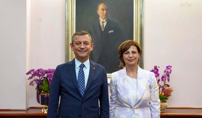 Bir Büyükşehir Belediye Başkanı daha CHP'den istifa edip Yeni Parti'ye katıldı