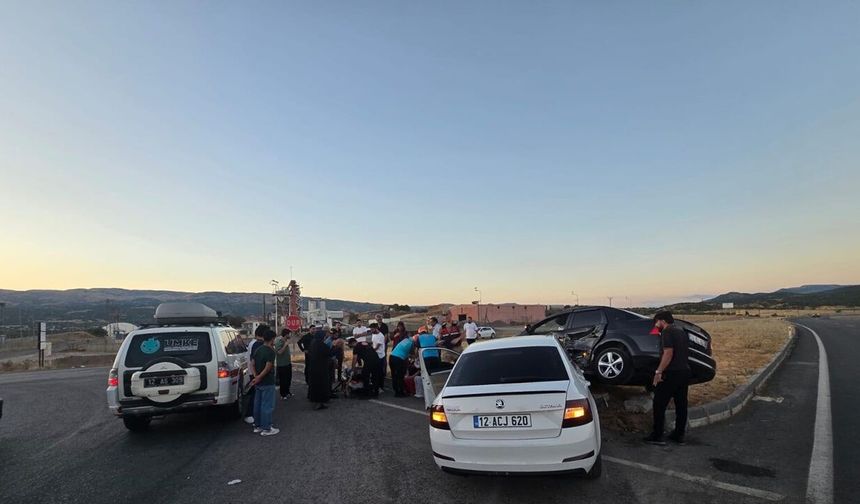 Bingöl’de kaza: 3 yaralı