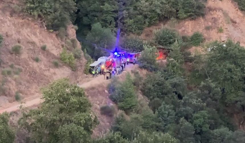 Tarım işçilerini taşıyan minibüs kaza yaptı: 1can kaybı, 8 yaralı