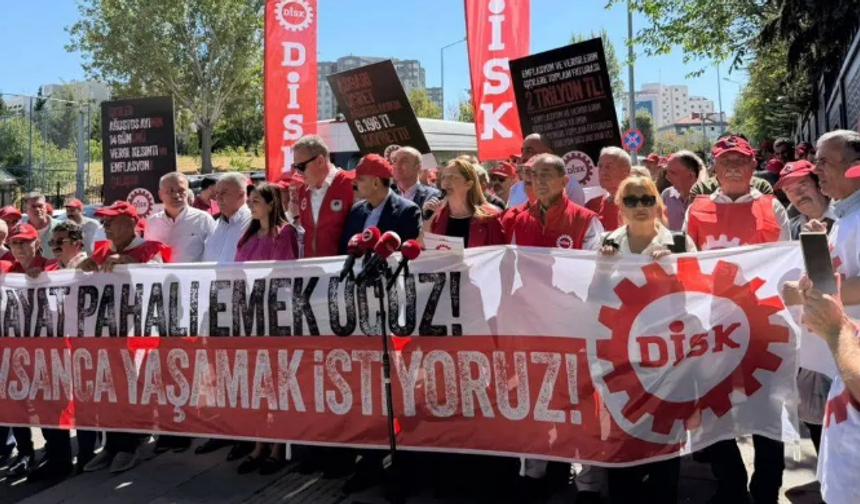 DİSK: İlk 8 ayda işçinin aldığı asgari ücret eridi