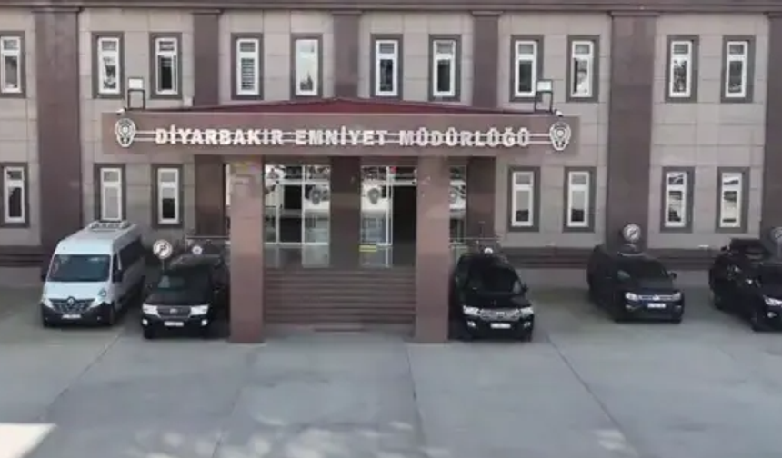 Diyarbakır'da ev baskınları; Çok sayıda gözaltı var