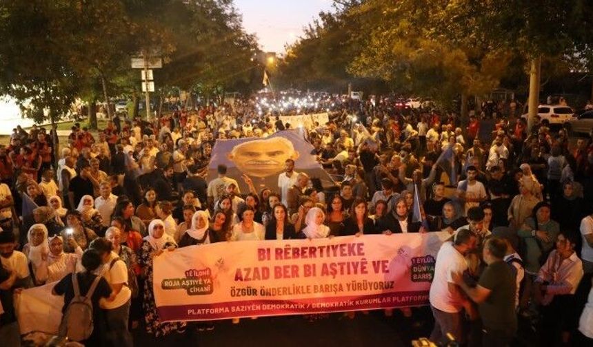 Diyarbakır’da konuşan Hatimoğulları: Barış adalet, demokrasi ve özgürlük demektir