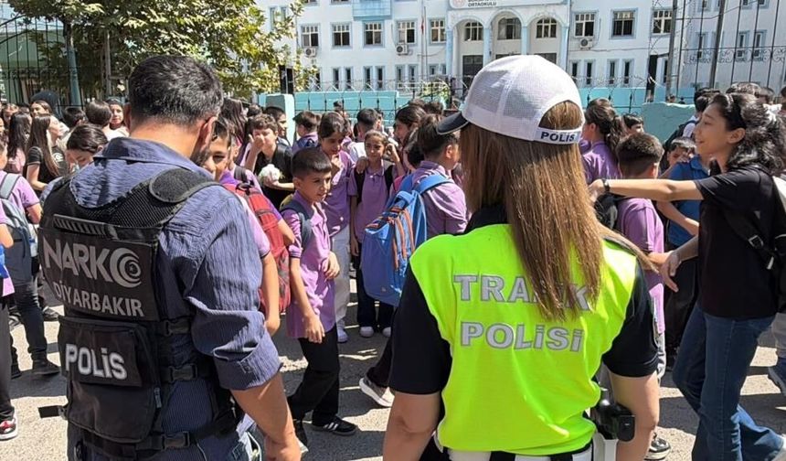 Diyarbakır'da okul çevrelerinde yoğun güvenlik önlemi
