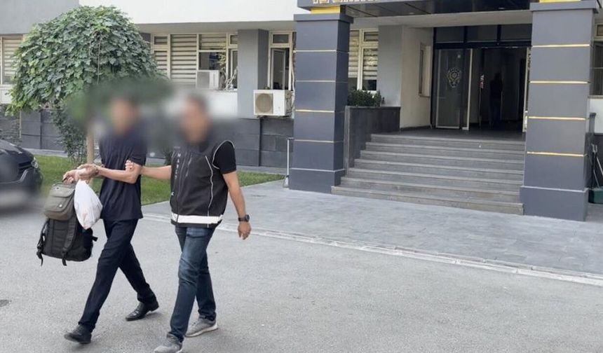 Midesinde 35 paket eroin çıktı