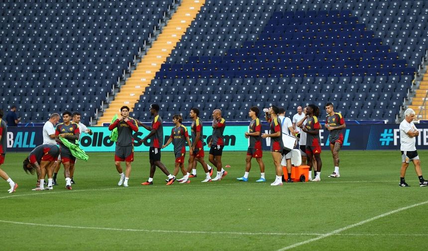 Roma, Fenerbahçe maçı için antrenmanda