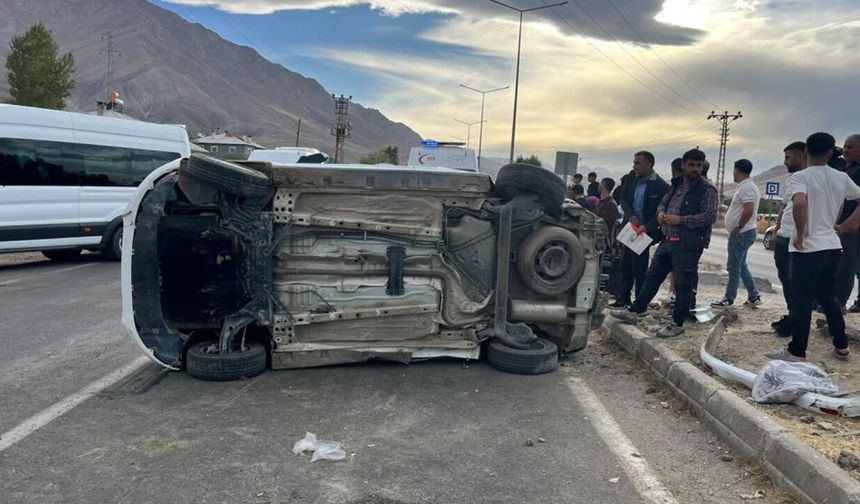Van’da trafik kazası: 3 yaralı