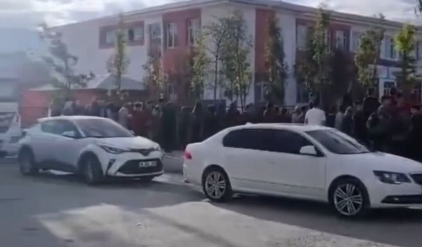 Van’da okula pompalı tüfekle gelen 7. sınıf öğrencisi paniğe neden oldu