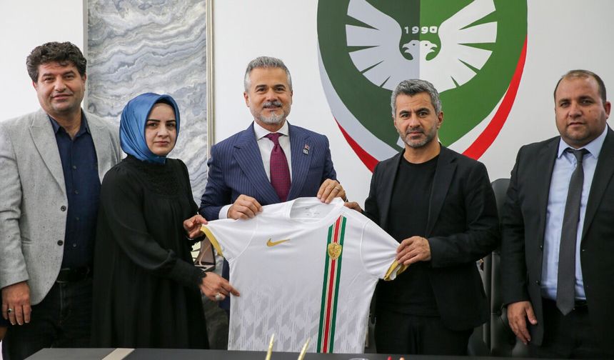 YRP Genel Başkan Yardımcısı Kılıç, Amedspor’u ziyaret etti