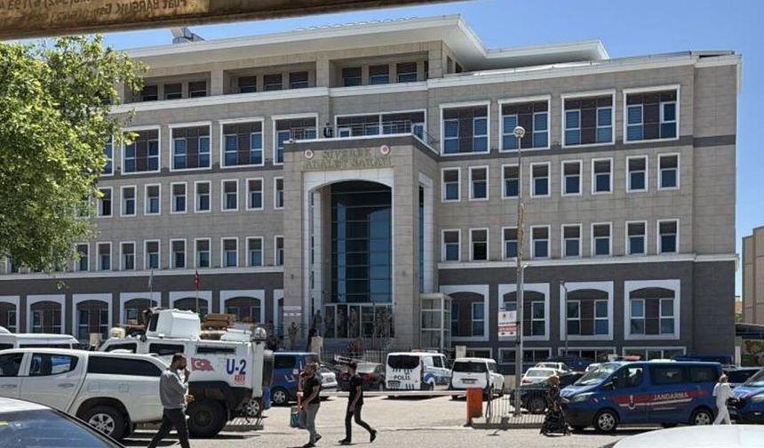 Şanlıurfa’da 8 yaşındaki çocuğa ütüyle işkence iddiası: Üvey anne ve 2 kişi tutuklandı