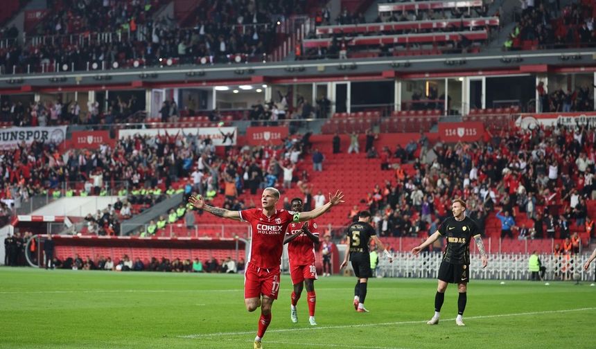 Samsunspor Amedspor karşılaşması 1-1 sürüyor