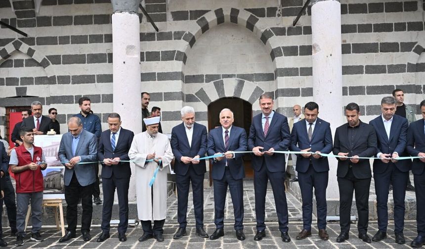 Diyarbakır'da restorasyonu tamamlanan Sur Ali Paşa Camii ibadete açıldı