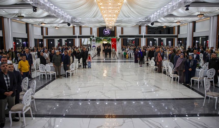 Diyarbakır'da şehit aileleri ve gaziler için dayanışma yemeği