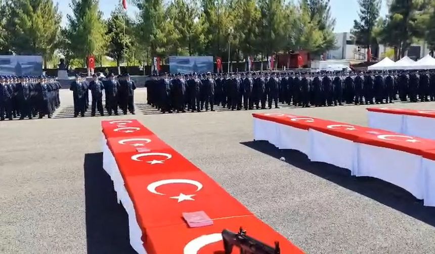 Diyarbakır’da polis adaylarına ve personele uygulamalı eğitim