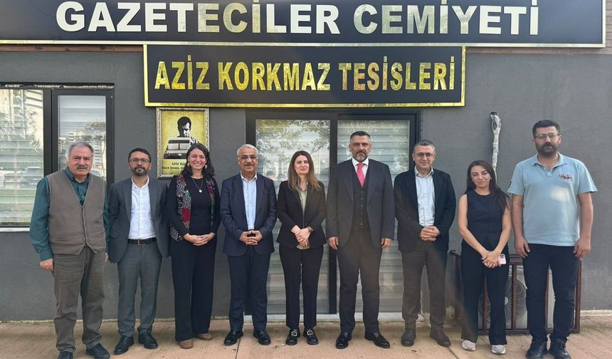 DEM Parti’den GGC’ye ziyaret