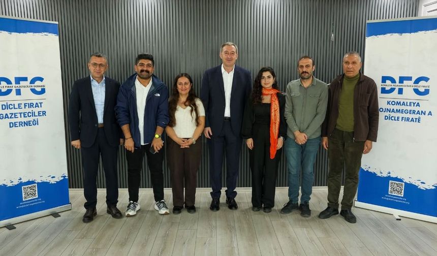 Tuncer Bakırhan’dan DFG ziyaretinde Kürt basınına yönelik baskılar gündeme geldi