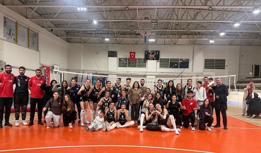 Voleybol Derbisinde 3 Puan Diyarbakırspor'un