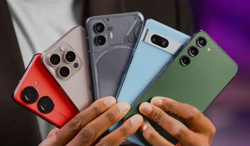 Yurt dışından telefon getirenleri bekleyen zam: IMEI kayıt harcı 70 bin liraya çıkabilir