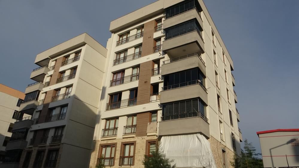 Diyarbakır'da bir şahıs ailesine kızdı evini ateşe verdi