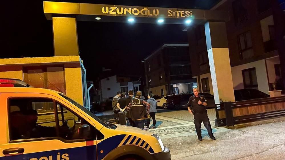  Kötü koku gelen evde ceset bulundu
