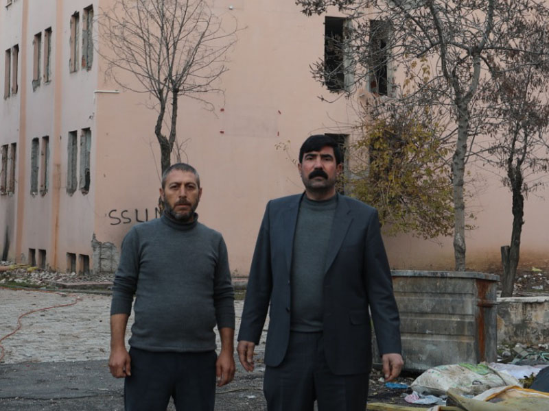 Diyarbakır’da Bir Sokak Diken Üstünde3