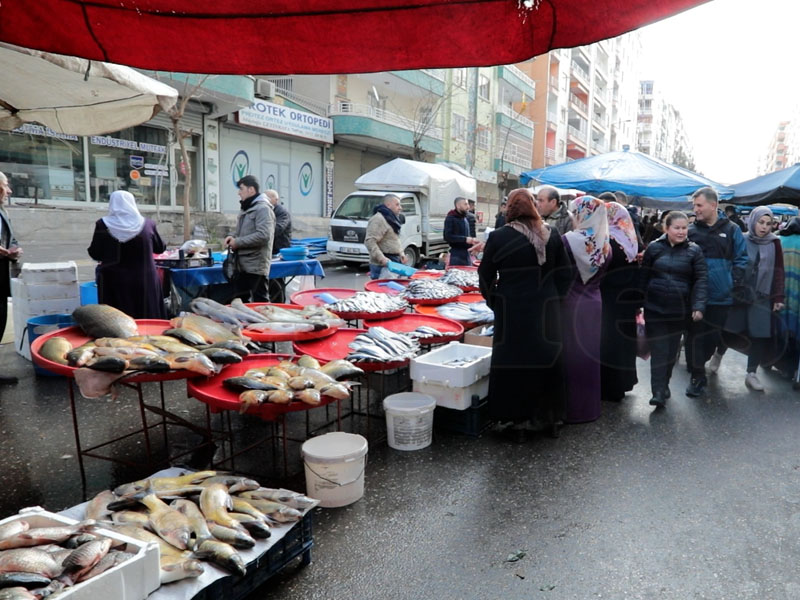 Diyarbakır'da Çarşı Pazar Cep Yakıyor5