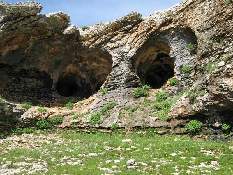 Diyarbakır'da Höyük Ve Mağaraların Olduğu Ilçe2