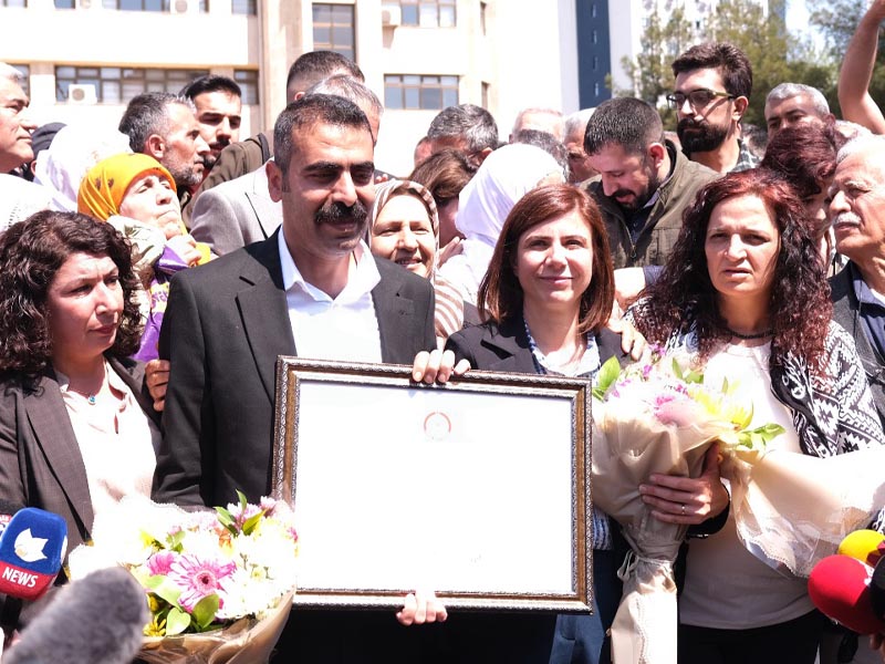 Diyarbakır'da Eşbaşkanlar Göreve Başladılar3