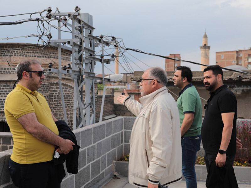 Diyarbakır’daki O Elektrik Direği Tehlike Arz Ediyor7