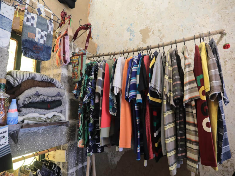 Diyarbakır'a Doksanlı Yılların Giyim Tarzı Geldi5