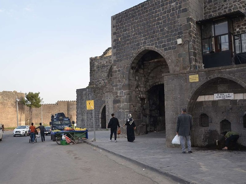 Diyarbakır Surları Kaç Yıldır Var8 Mardin Kapı