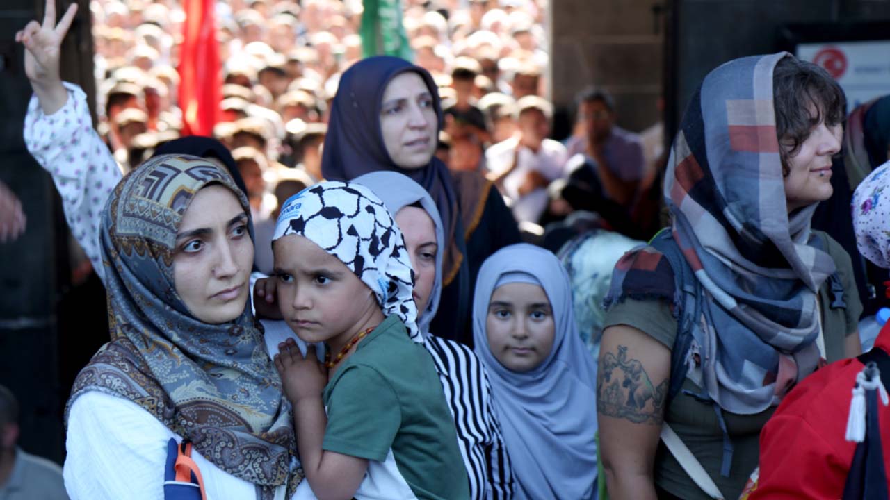 Diyarbakır’da, Heniyye Için Gıyabi Cenaze Namazı 6