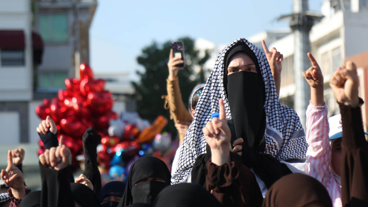 Diyarbakır’da, Heniyye Için Gıyabi Cenaze Namazı 9