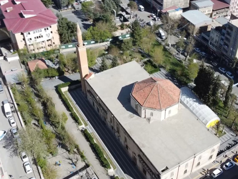 Selahaddin I Eyyubi Diyarbakır'da Ilk Hangi Camide Namaz Kıldı6