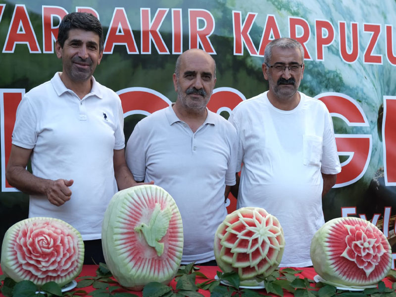 Diyarbakır'da 72’Lik Nine, Karpuz Yarışmasında Birinci Oldu3