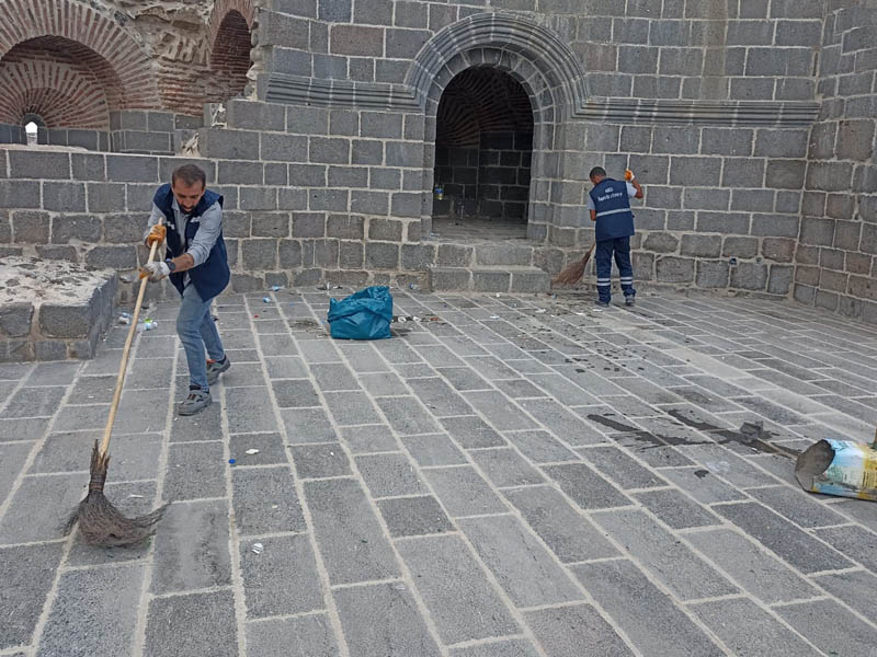 Yetkisi Olmadığı Halde Diyarbakır Büyükşehir Harekete Geçti3