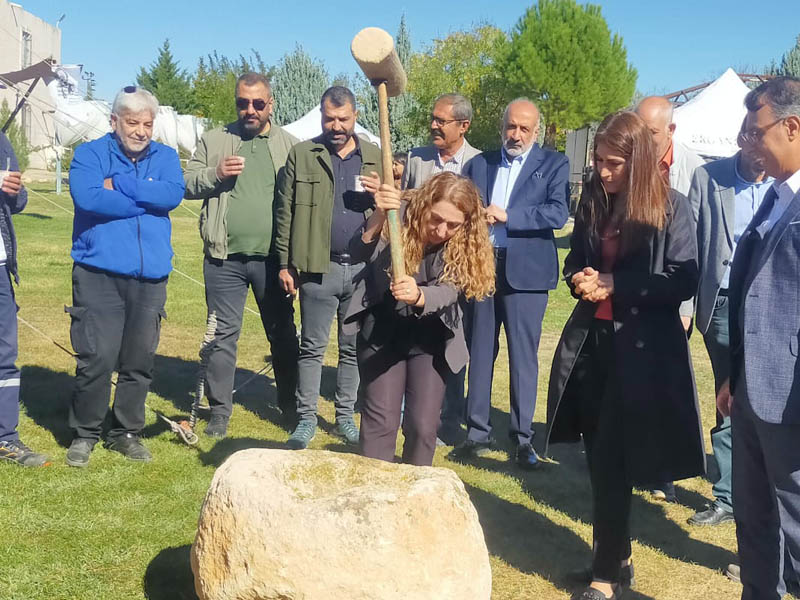 Diyarbakır'da Insanlık Tarihinin Başlangıç Noktasında Şölen3