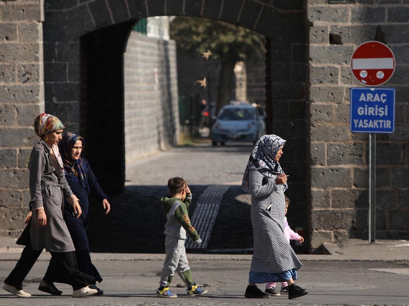 Diyarbakır’da Binlerce Yıllık Tarihe Yakışmayan Görüntü3