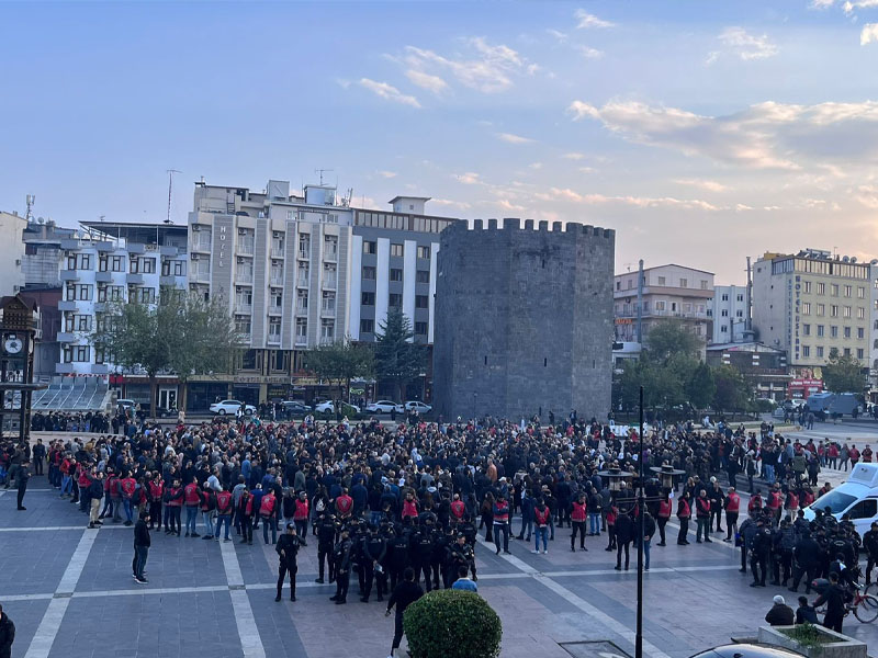 Diyarbakır'da Kayyumları Protesto Eden Dem Parti Belediyeler Halkındır3