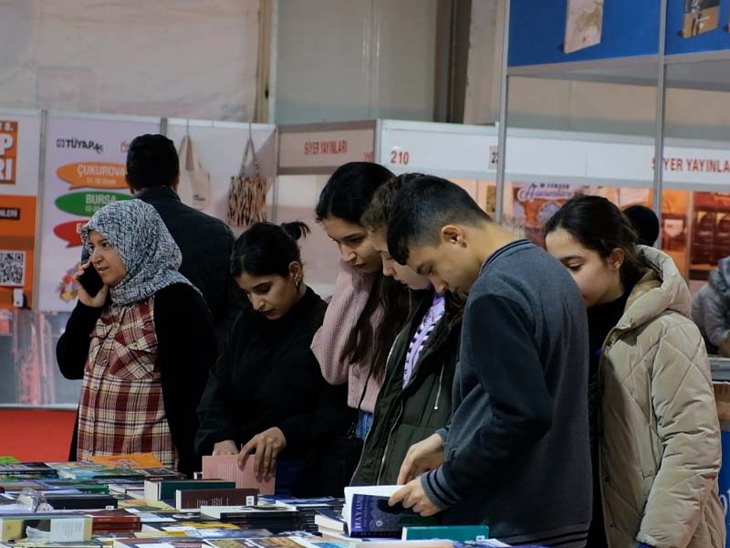 Diyarbakır Kitap Fuarı’na Ekonomi Gölge Düşürdü4