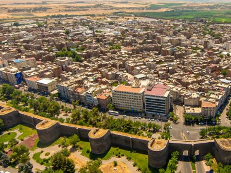 Ekspres’ten “2024 Di̇yarbakir Almanak’i10