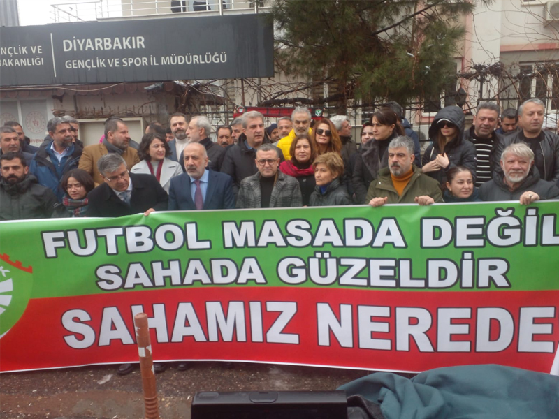 Amedspor Yönetiminden Saha Isyanı2