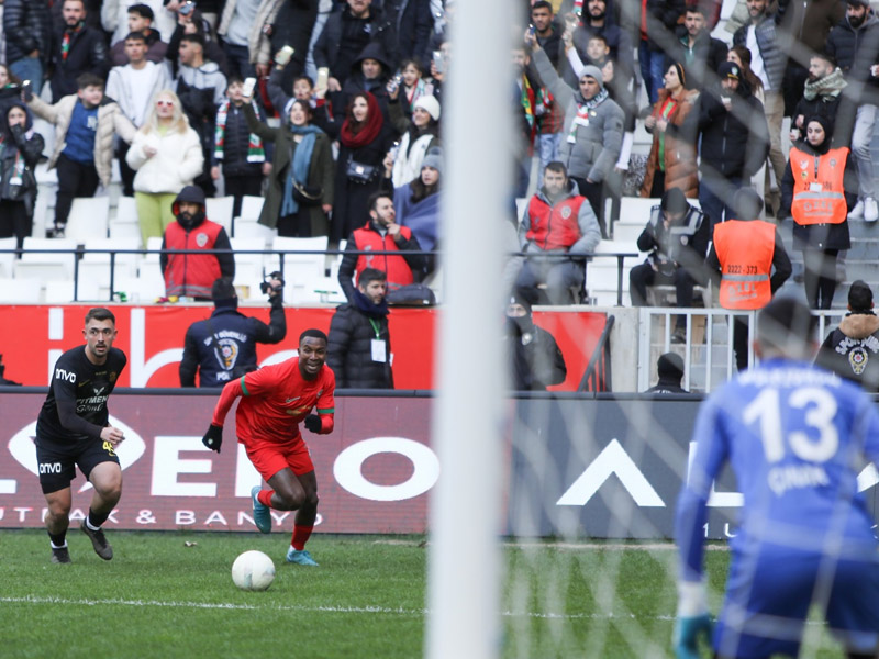 Amedspor’un Yeni Yıldızı Max Gradel’i Unutturdu1